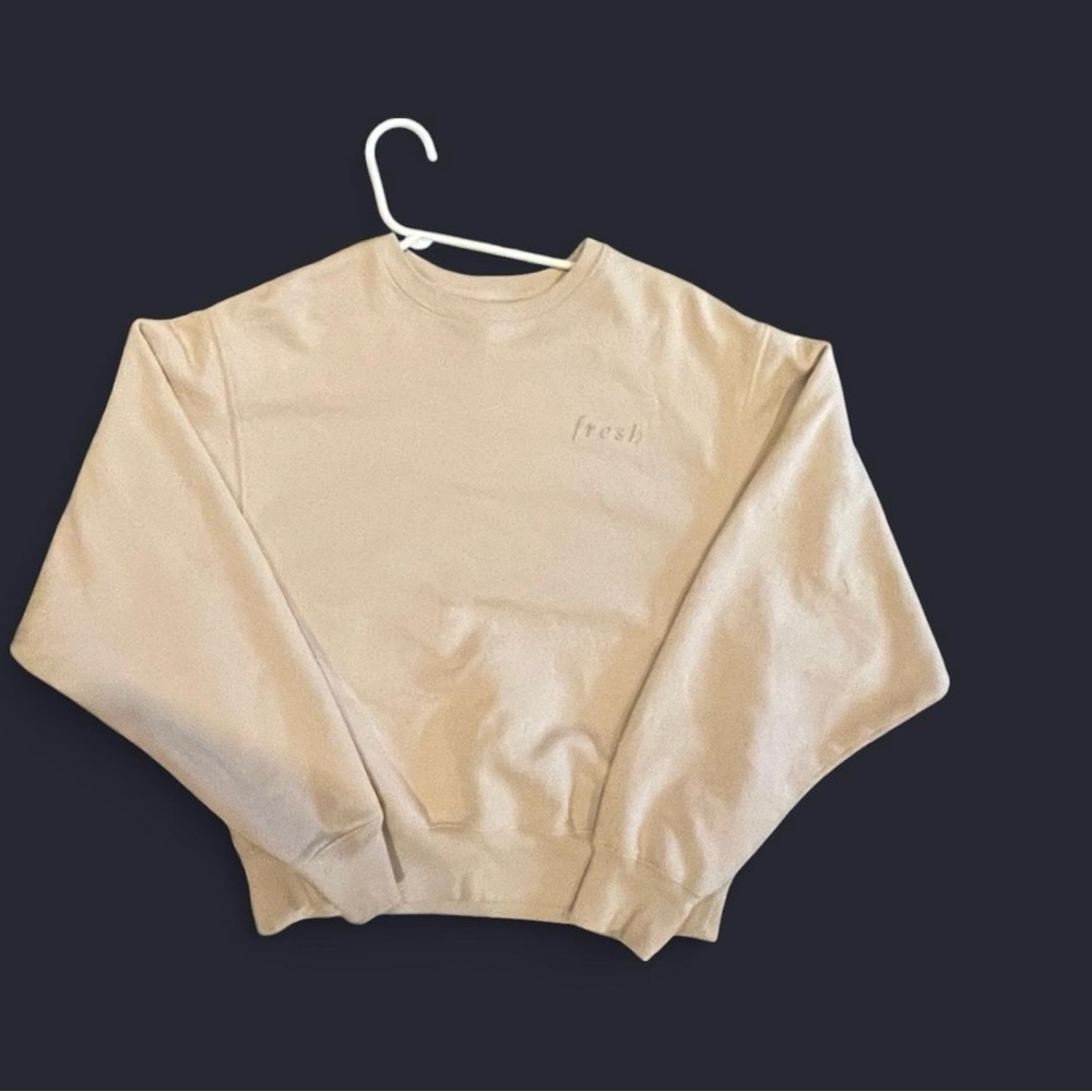 Brunette The Label “coming up roses,” Crewneck Sweatshirt in baby pink